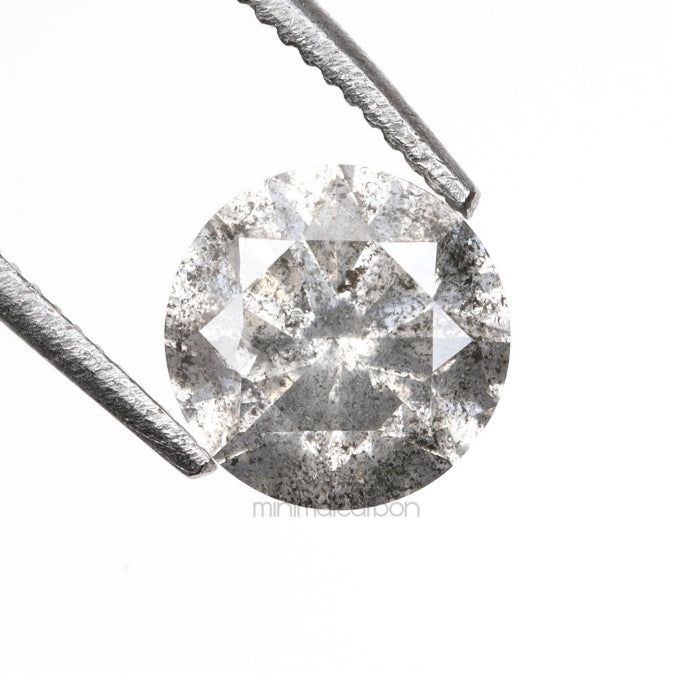 0.79 CT, 5.7 MM | Salt And Pepper Round Brilliant Cut Diamond - Minimal Carbon